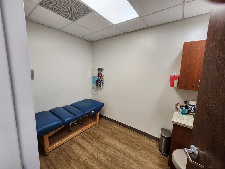 More Photos Of 411 Billingsley Rd, Charlotte Medical For Sale