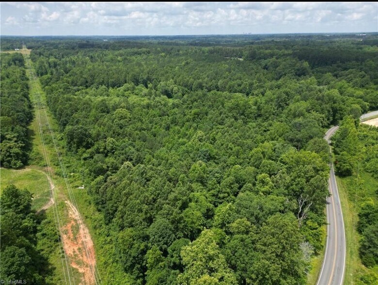 More Photos Of 4416 McConnell Rd, Mc Leansville Land For Lease