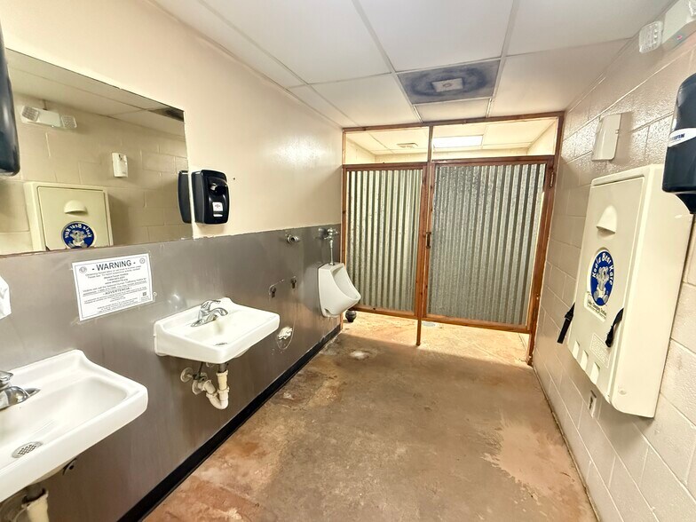 More Photos Of 2216 Gulf Fwy, La Marque Restaurant For Sale