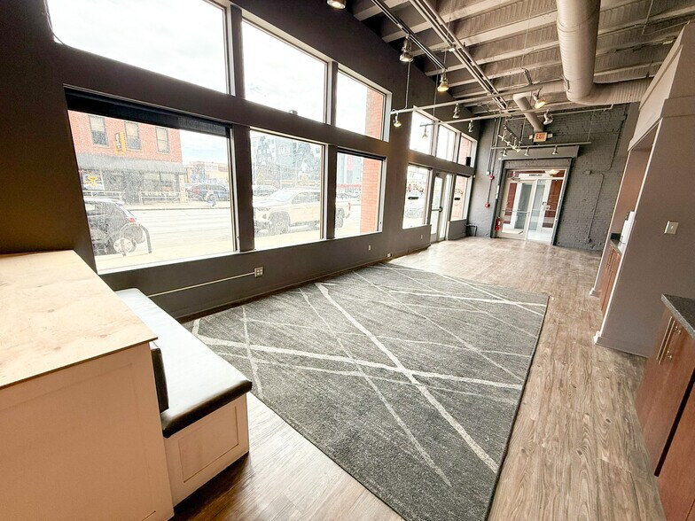 More Photos Of 275 S 4th St, Columbus Apartments For Sale