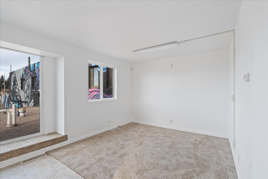 More Photos Of 601 E Lincolnway, Cheyenne Storefront Retail Residential For Sale