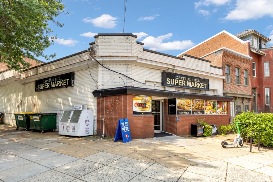 More Photos Of 305-307 Massachusetts NE ave, Washington Apartments For Sale