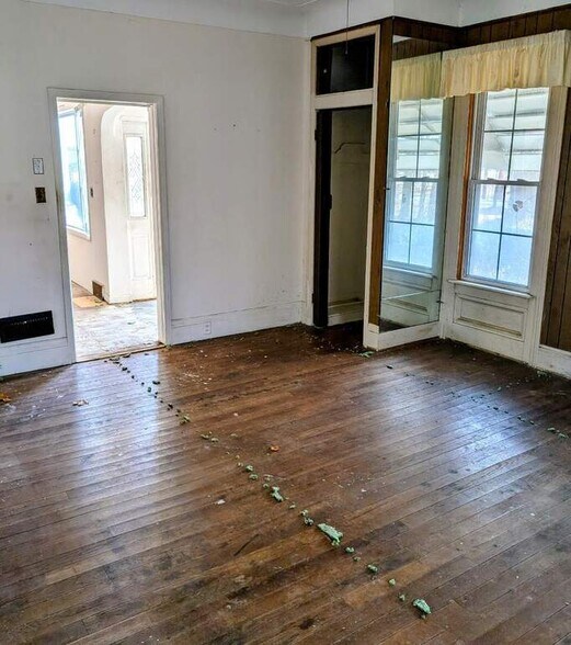 More Photos Of 6681 6 Mile Rd, Northville Multifamily For Sale