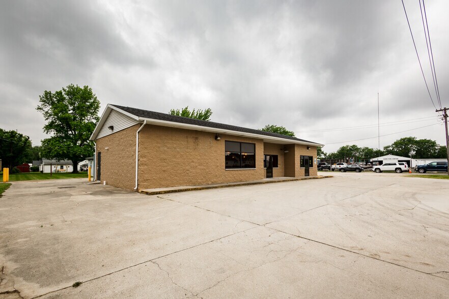 More Photos Of 417 N Saint John St, Bethany Restaurant For Sale