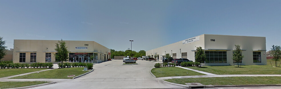 Primary Photo Of 1760 W Walker St, League City Showroom For Lease