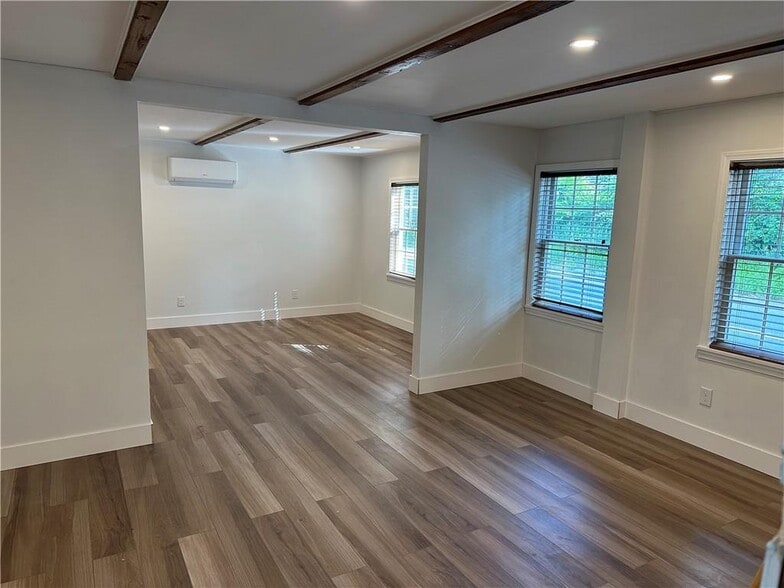 More Photos Of 50 New River Rd, Manville Office For Sale