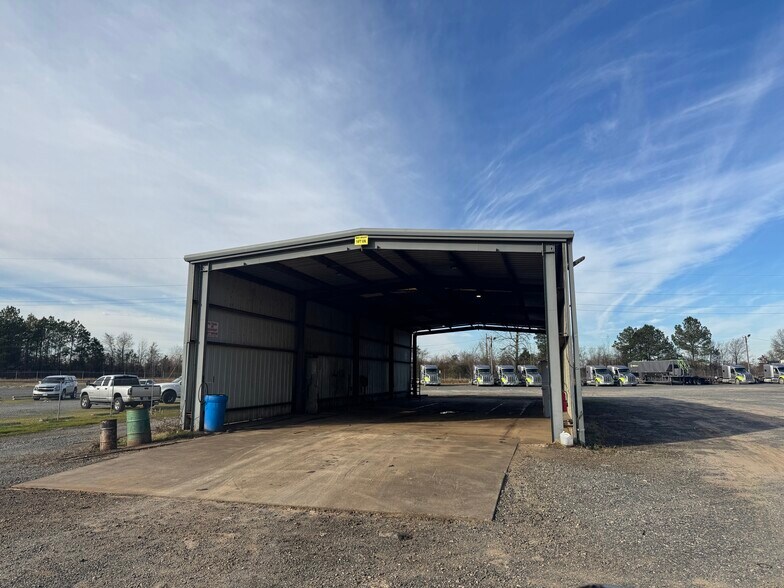 More Photos Of 6229 & 6365 US Highway 59 S, Marshall Warehouse For Sale