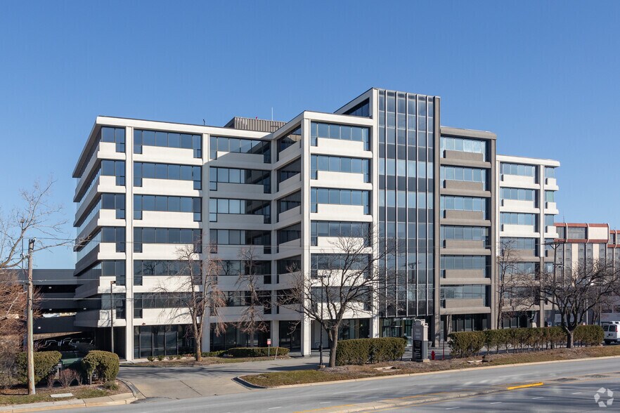 More Photos Of 10400 W Higgins Rd, Rosemont Office For Lease