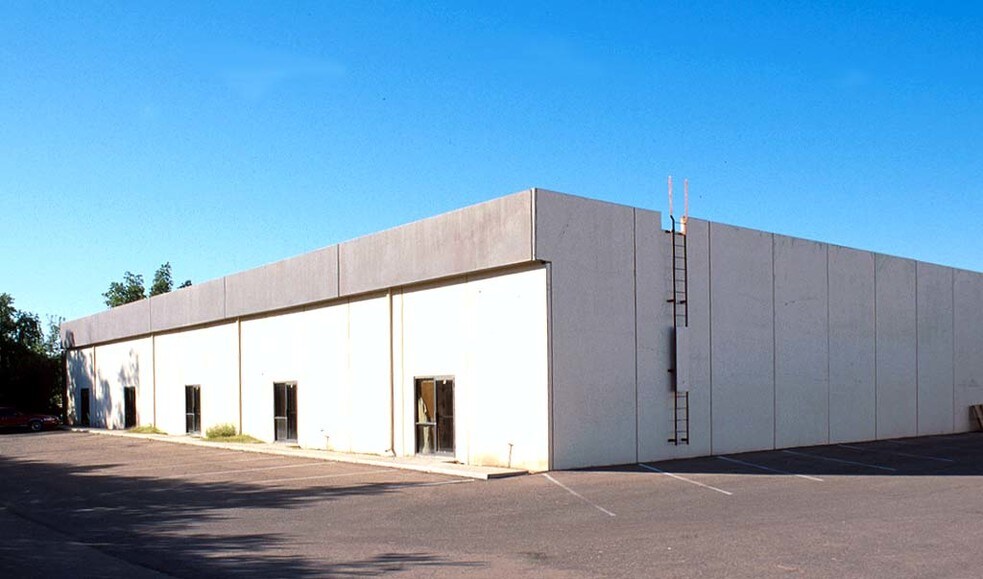 More Photos Of 329 S Rockford Dr, Tempe Warehouse For Lease