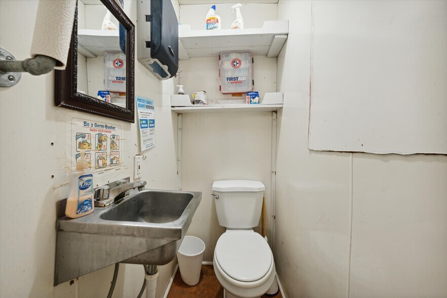 More Photos Of 328 N Main St, Morrice Fast Food For Sale