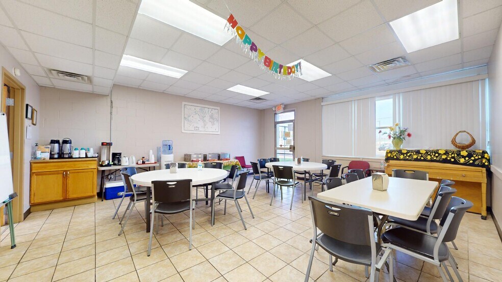 More Photos Of 1327-1331 Macklind Ave, Saint Louis Office For Sale