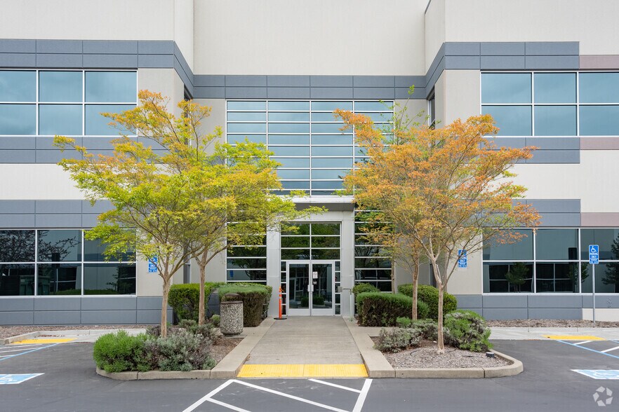 More Photos Of 3850 Brickway Blvd, Santa Rosa Office For Lease