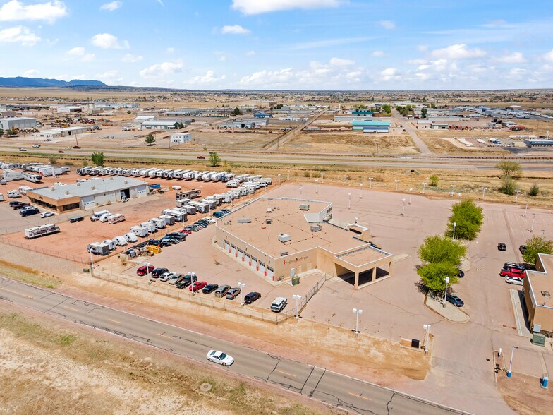 More Photos Of 713 E Spaulding Ave, Pueblo Showroom For Sale