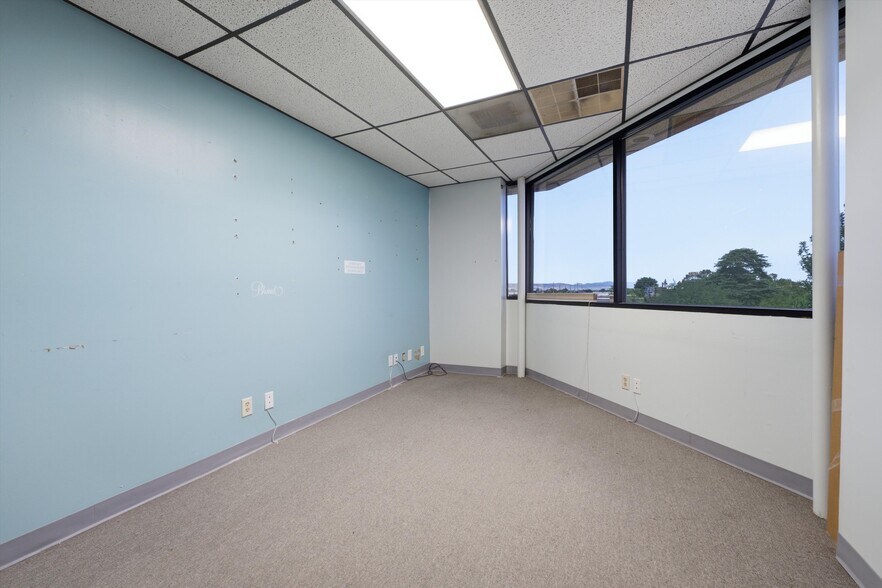 More Photos Of 1669 W Avenue J, Lancaster Medical For Lease
