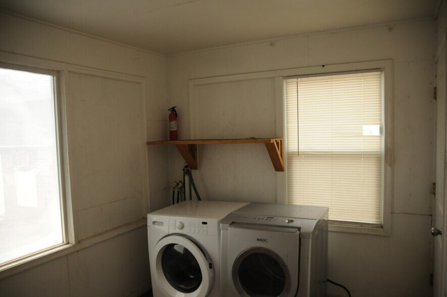 More Photos Of 2770 W 5400 S, Salt Lake City Flex For Sale