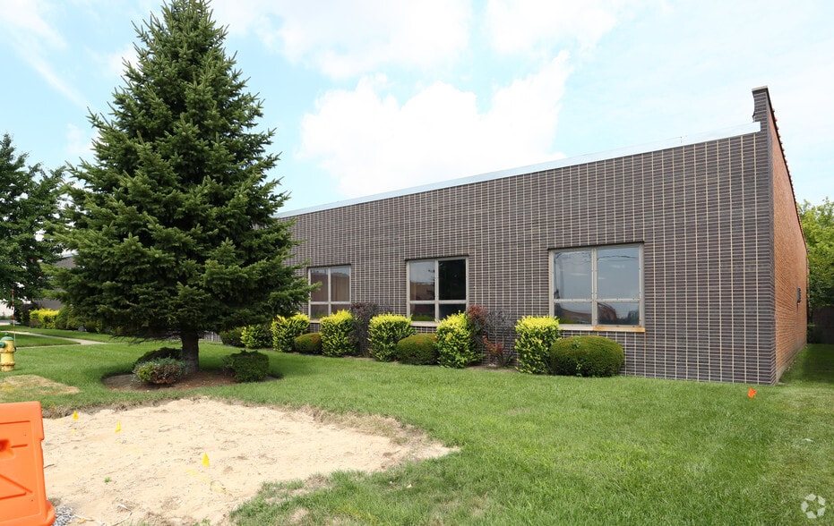 More Photos Of 6150 W Mulford St, Niles Warehouse For Sale