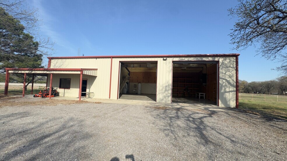 More Photos Of 327 County Road 4851, Newark Industrial For Lease