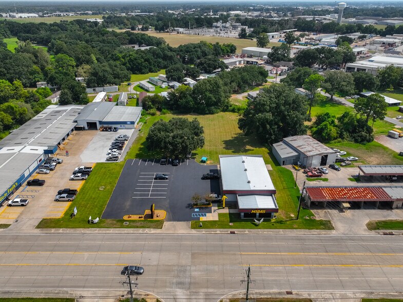 More Photos Of 3115 W Pinhook Rd, Lafayette Flex For Sale