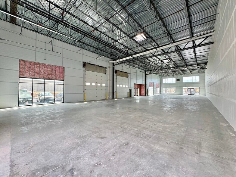 More Photos Of 2724 N Rulon White Blvd, Pleasant View Warehouse For Lease