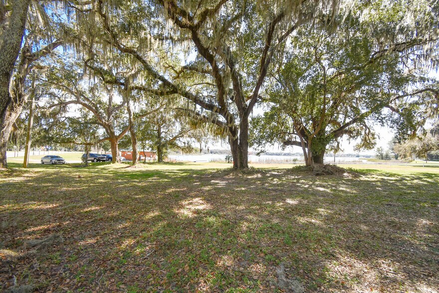 More Photos Of 831 Huntington Rd, Crescent City Freestanding For Sale