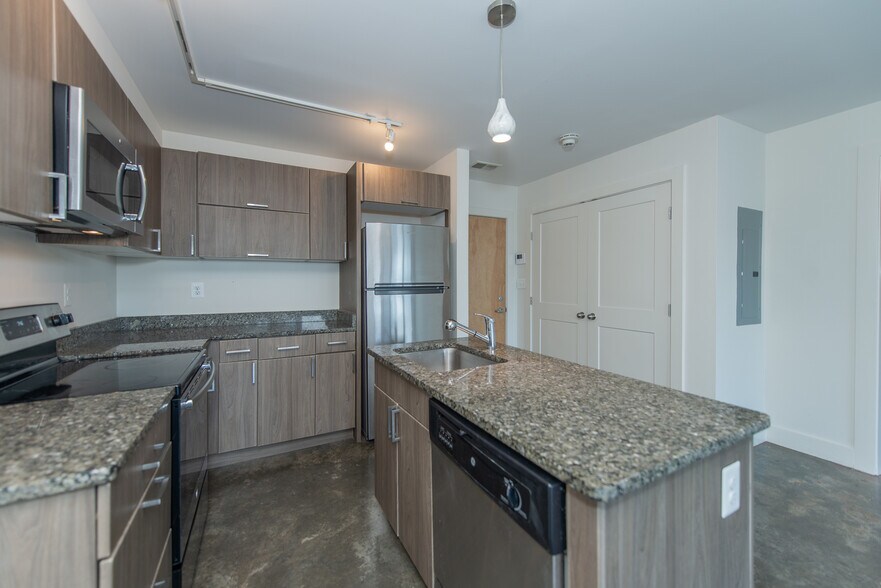 More Photos Of 1515 Rhode Island Ave NE, Washington Apartments For Sale