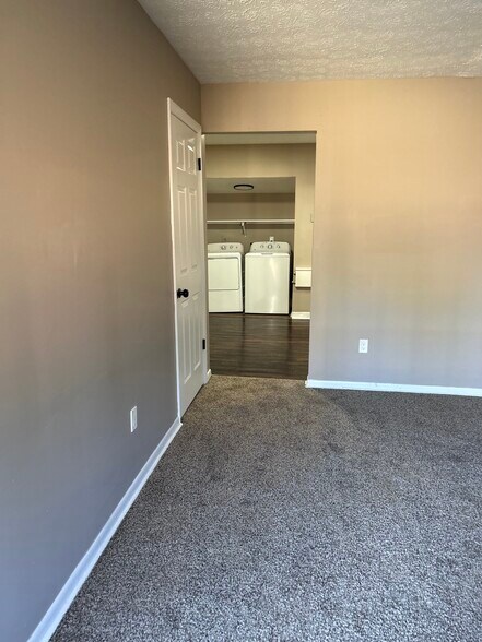 More Photos Of 3074 Howey Rd, Columbus Apartments For Sale