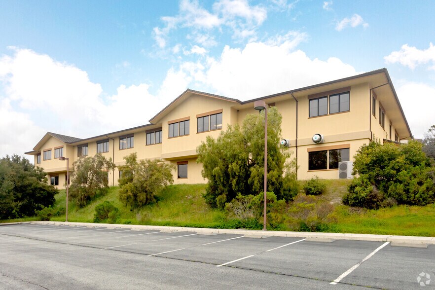 More Photos Of 31 Upper Ragsdale Dr, Monterey Office For Lease