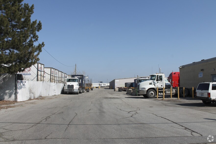 More Photos Of 6200 W 51st St, Chicago Warehouse For Lease