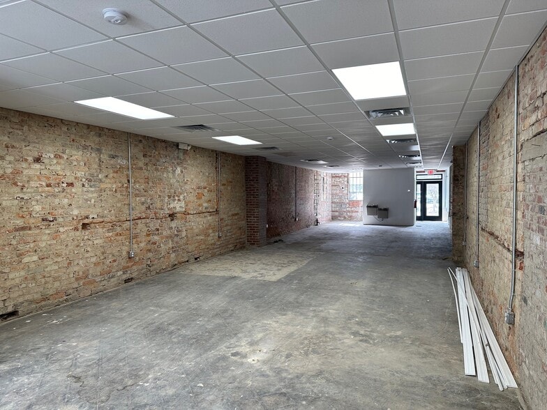 More Photos Of 130 Person St, Fayetteville Storefront Retail Office For Lease