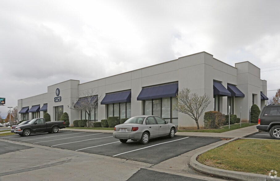 Primary Photo Of 1346 S Legend Hills Dr, Clearfield Freestanding For Lease