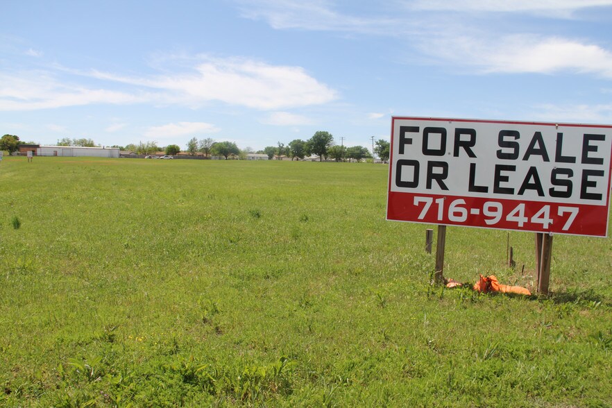 More Photos Of 109 E Hatton Rd, Wichita Falls Land For Sale