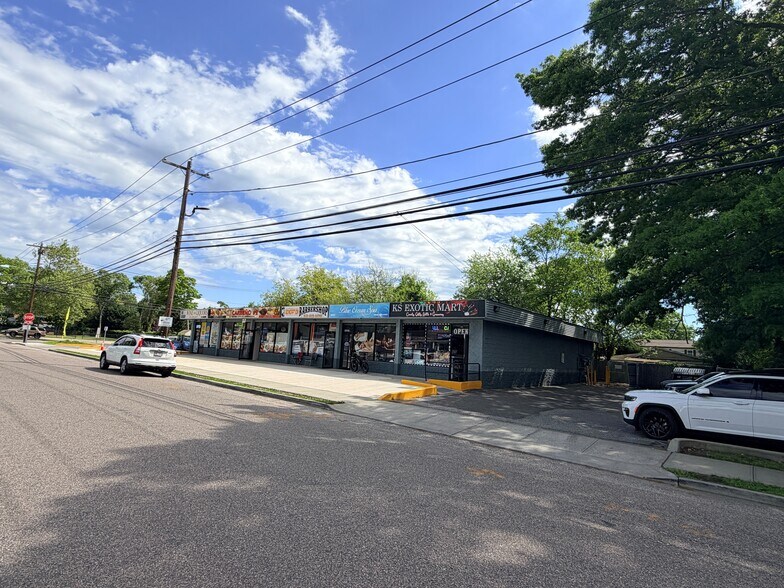 More Photos Of 1225-1235 Grundy Ave, Holbrook Storefront For Sale