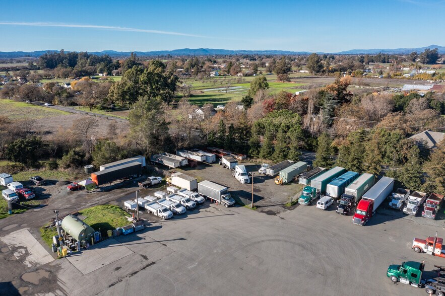 More Photos Of 3809 Stony Point Rd, Santa Rosa Service For Sale