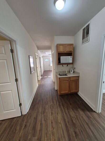 More Photos Of 113 Mountain Brook Dr, Canton Medical For Lease
