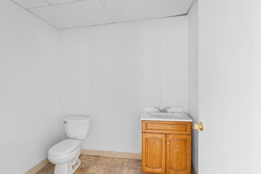 More Photos Of 219 S Main St, Attleboro Unknown For Lease