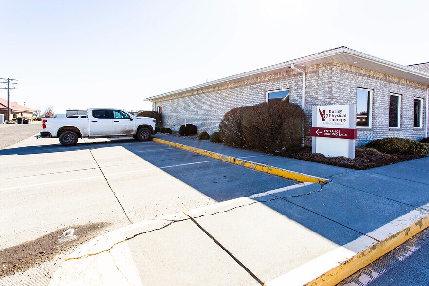 More Photos Of 1263 Bennett Ave, Burley Medical For Lease