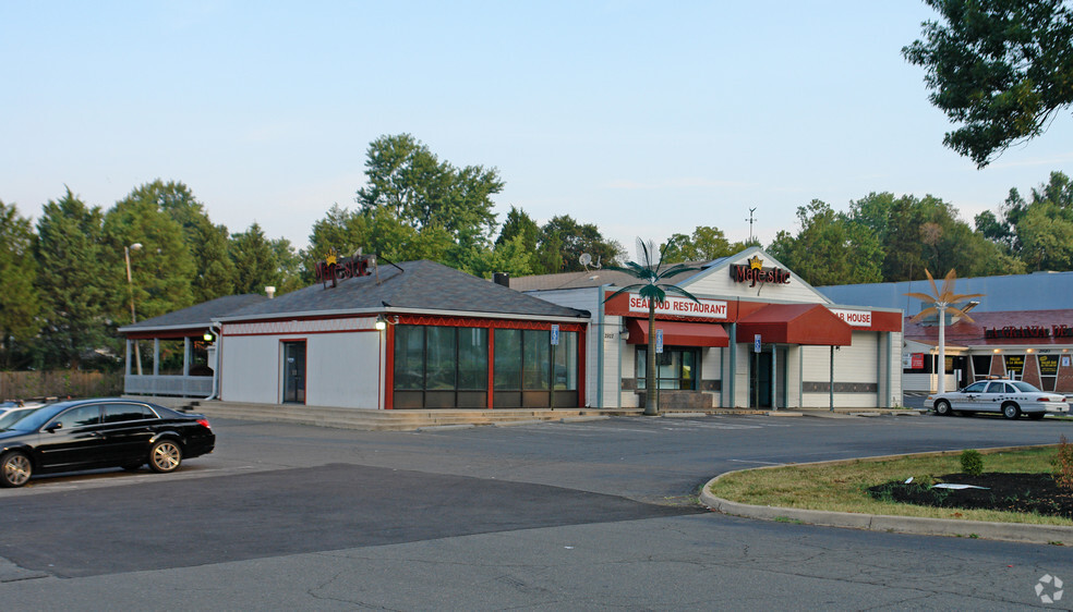 Primary Photo Of 2922 Annandale Rd, Falls Church Restaurant For Sale