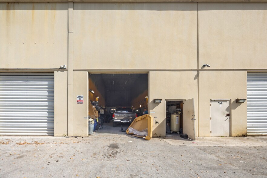 More Photos Of 15420 SW 136th St, Miami Service For Lease