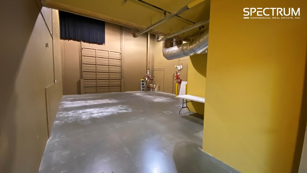 More Photos Of 28522-28528 Constellation Rd, Valencia Warehouse For Lease