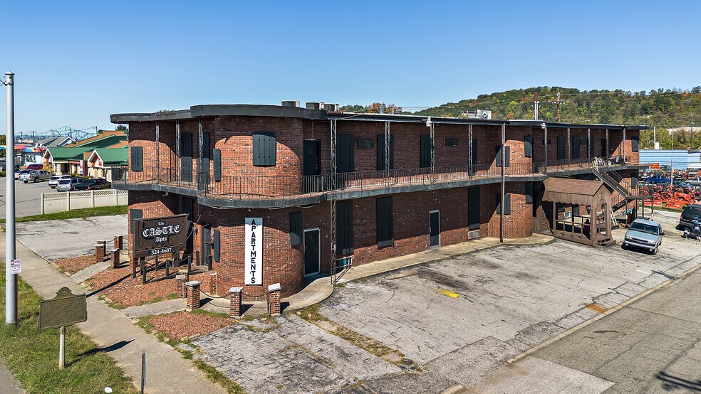 More Photos Of 2275 Winchester Ave, Ashland Apartments For Sale