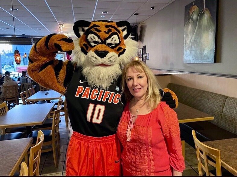 More Photos Of 1924-1926 Pacific Ave, Stockton Restaurant For Sale