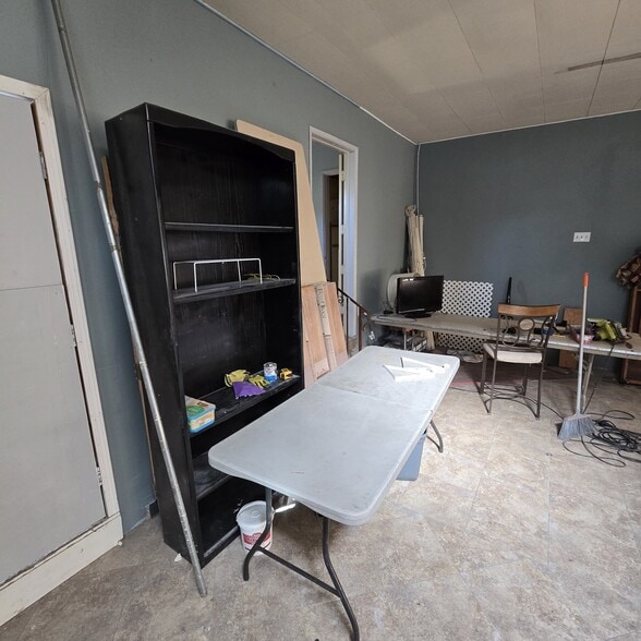 More Photos Of 15709 Bellflower Blvd, Bellflower General Retail For Sale