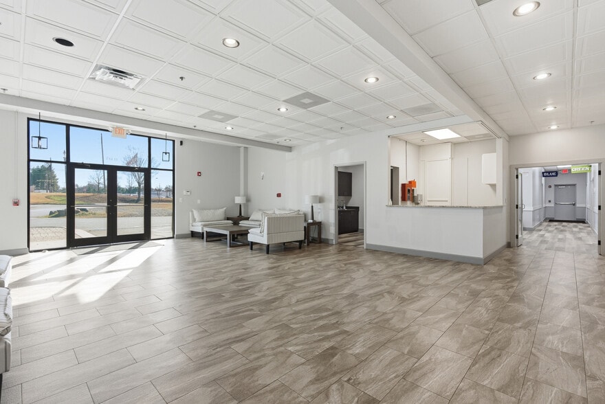 More Photos Of 11303 Highway 92, Woodstock Freestanding For Sale