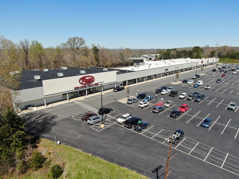 More Photos Of 1569 N Aspen St, Lincolnton Unknown For Lease