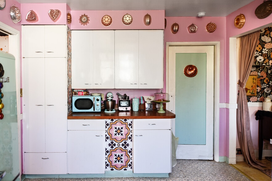 More Photos Of 200 E Vista St, Bisbee Movie Radio TVStudio For Sale