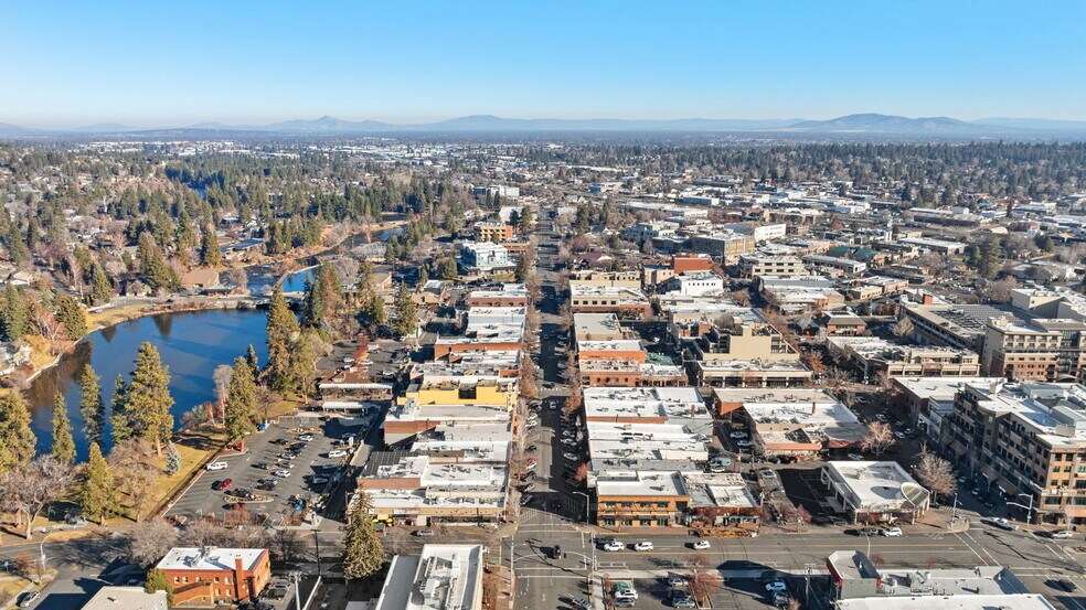 More Photos Of 15 NW Franklin Ave, Bend Office For Sale