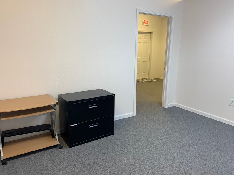 More Photos Of 2419 Broadway St, Mount Vernon Office For Sale