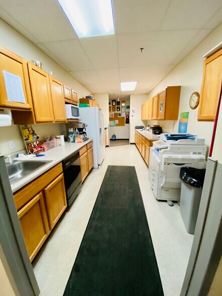 More Photos Of 1400 E Lincoln St, Gillette Warehouse For Lease