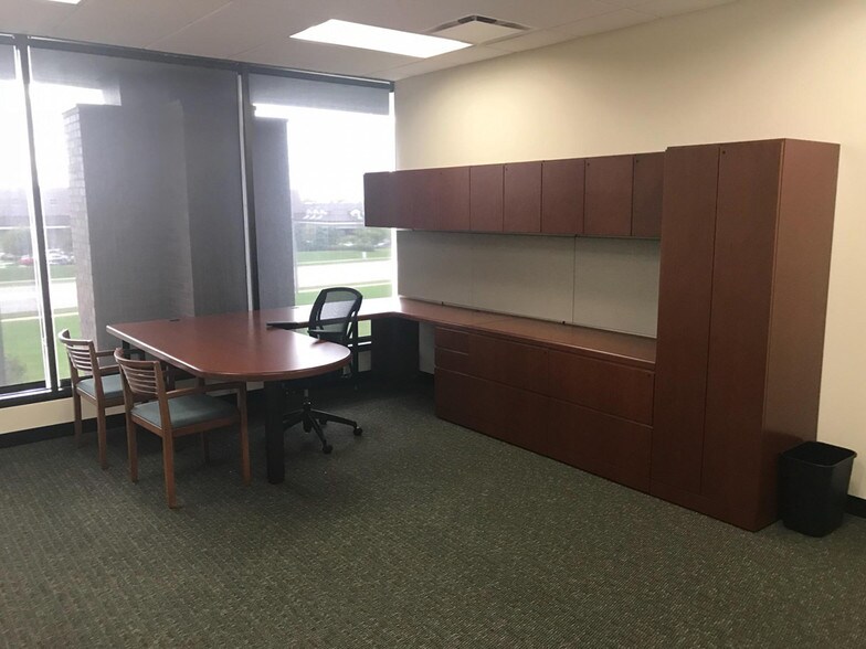 More Photos Of 1205 Milwaukee Ave, Glenview Self Storage For Lease