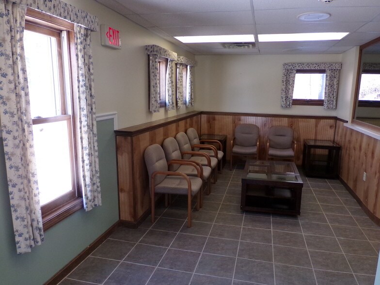 More Photos Of 401 Gilford Ave, Gilford Office For Lease